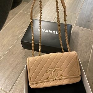 Chanel Beige Quilted Caviar Leather Filigree Bag